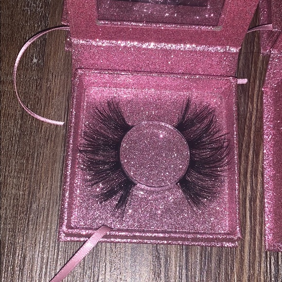 NEW ! 2 For 20$ Minks !! 💕 All Styles & Sizes ! - Picture 5 of 8